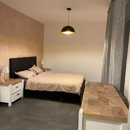 Penthouse Elyna *